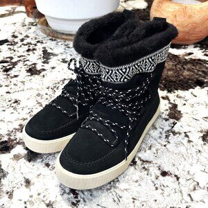 Tom's Alpine Black Suede Ankle Boots, Size 7